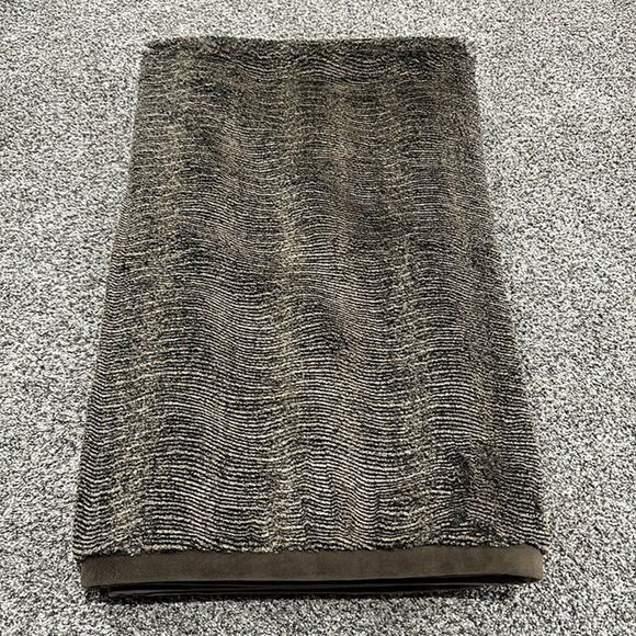 Luxury Pottery Barn NEW without Tags Throw Blanket Brown Faux Fur Velvet 49x60" - Picture 1 of 10